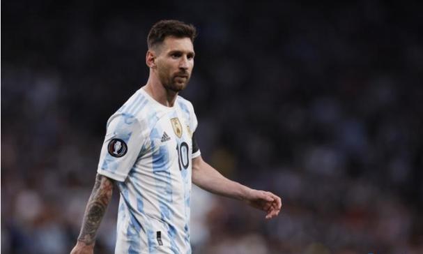 “买车别只看外表！飞度低调背后的秘密：实用主义的终极代名词”